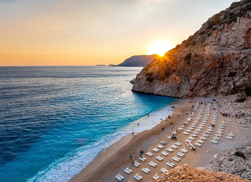 Akdeniz’in Kalbinde Rüya Gibi Bir Mola: Kaş ve Kalkan Villa Tatili Rehberi