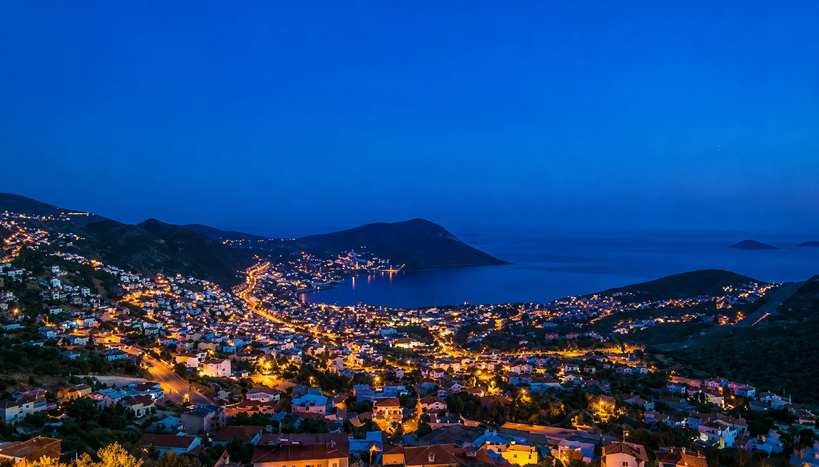 Akdeniz’in Saklı Cenneti: Bu Yaz Neden Kalkan’da Villa Tatili Yapmalısınız?
